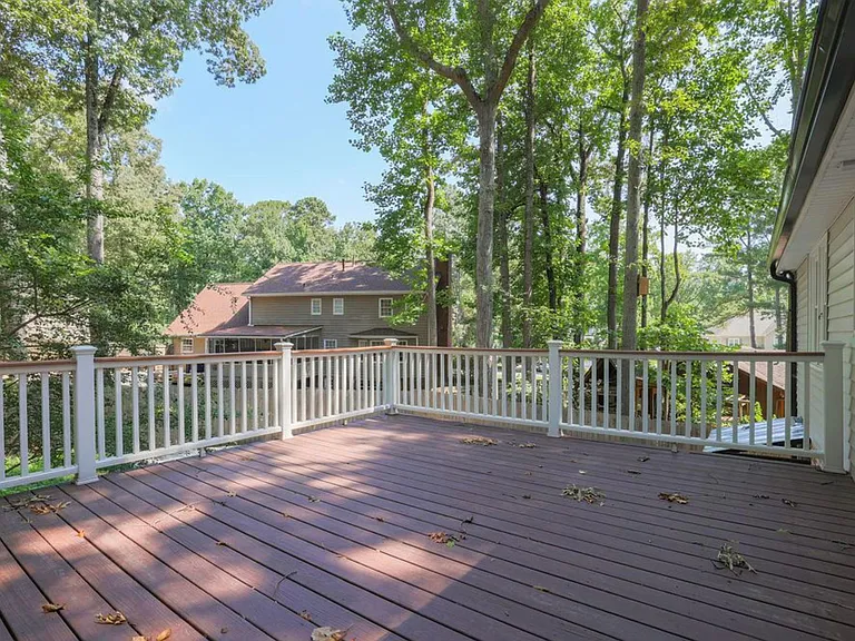 310 Clear Spring Ct — Photo 11