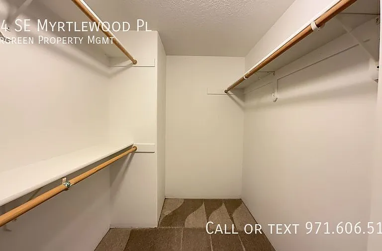 664 SE Myrtlewood Pl — Photo 16