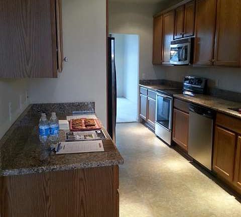 3rd image of 23500 Clarewood St