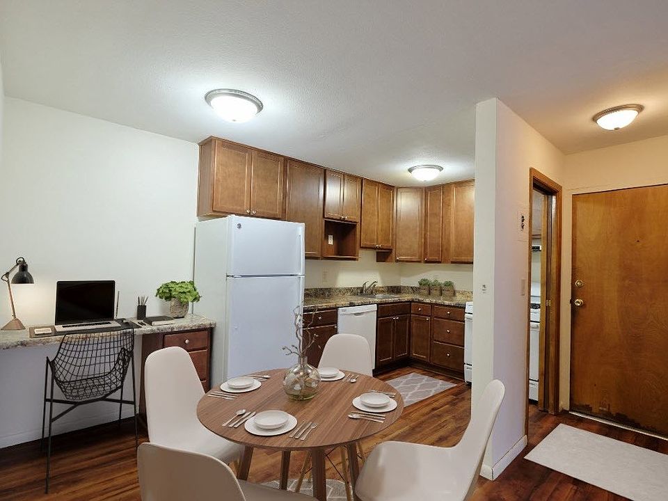 Welcome to Central Lakes of Uptown, where modern design meets cozy living. This inviting kitchen features ample space and stylish finishes, perfect for entertaining. Donat miss out on your dream homea"schedule a tour today!