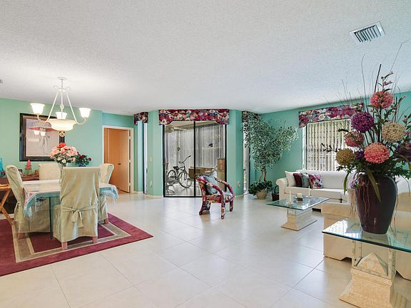 4th image of 5171 Floria Dr #A