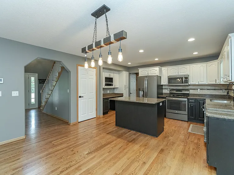 1008 Southern Woods Pl SW — Photo 10