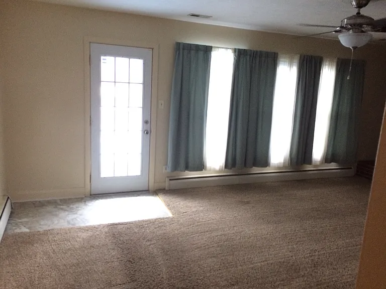 Nicewood Family Room3_03212018