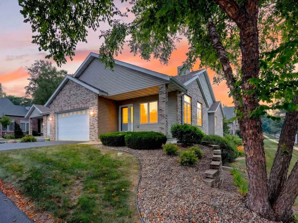 617 Nightingale Ln, Cottage Grove, WI 53527