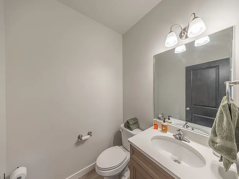 3758 S 3300 W — Photo 16