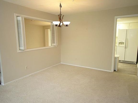 4th image of 2413 Summerlin Dr