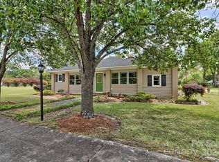 304 Chestnut St E, Bethune, SC 29009