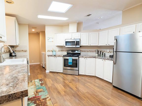 5th image of 1701 W Commerce Ave Lot 211
