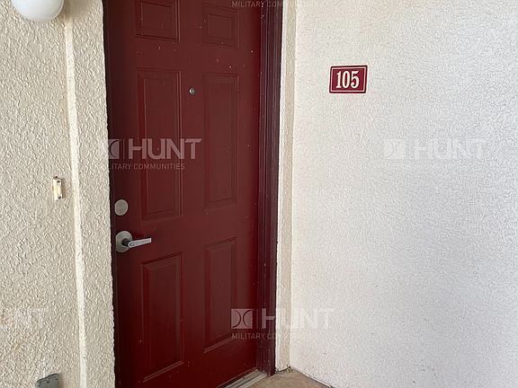 2nd image of 5901 Victory Dr #105
