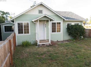 1942 16th St, North Bend, OR