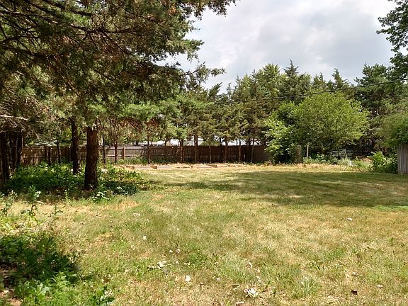 4th image of 2106 E 32nd St