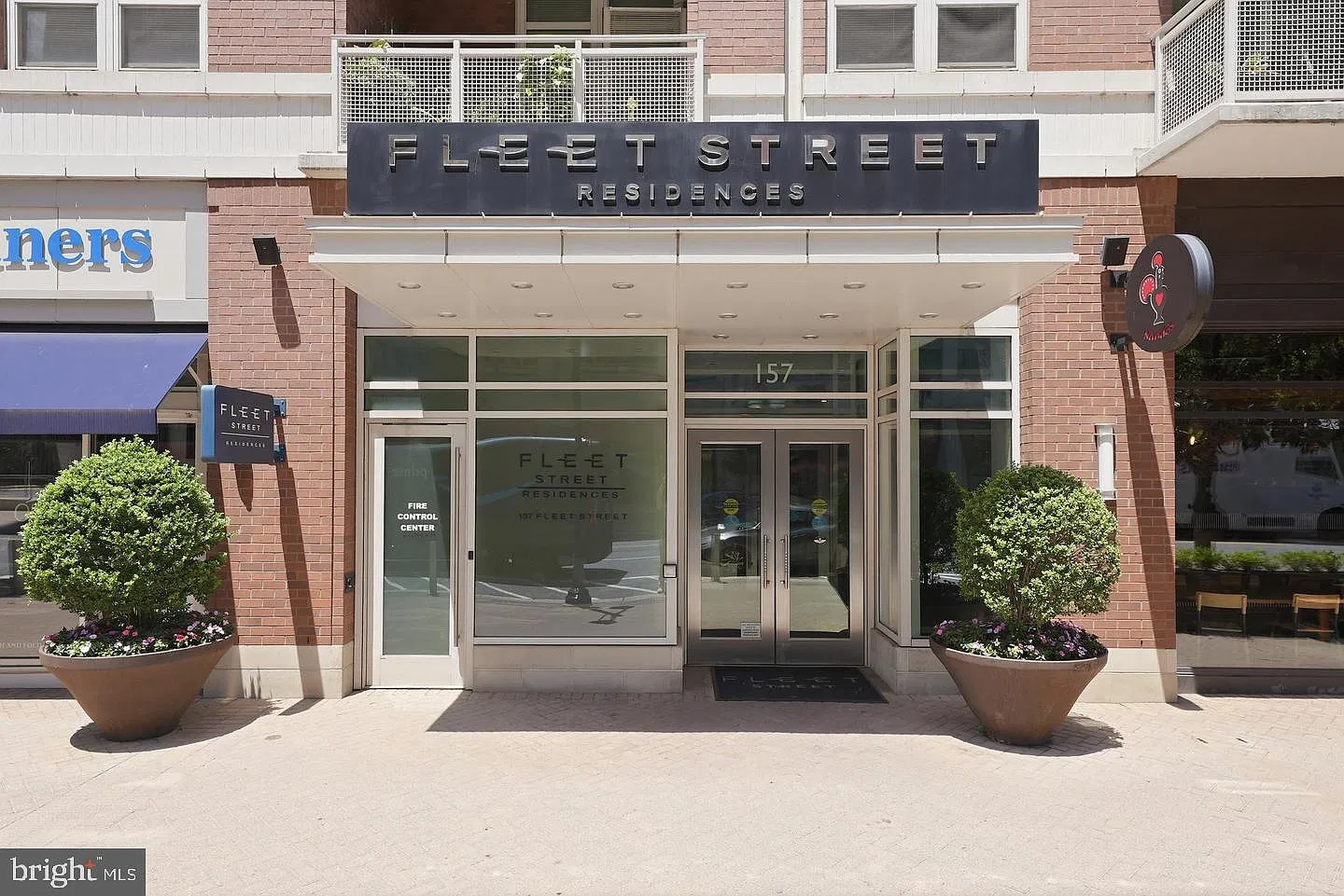 2 bed, 2.0 bath, 1140 sqft, $2,950 — Photo 2