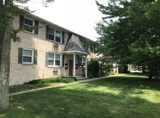 1200 University Dr #12, Marinette, WI 54143