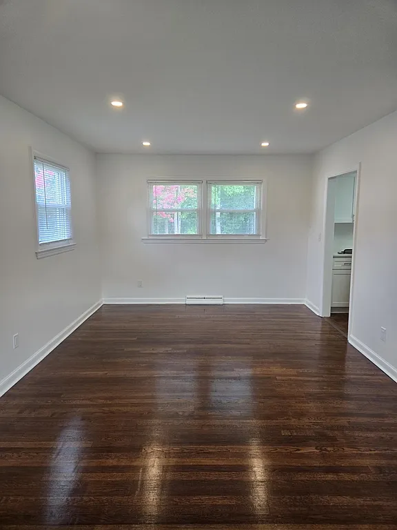 4 bed, 2.0 bath, 1700 sqft, $3,250 — Photo 3