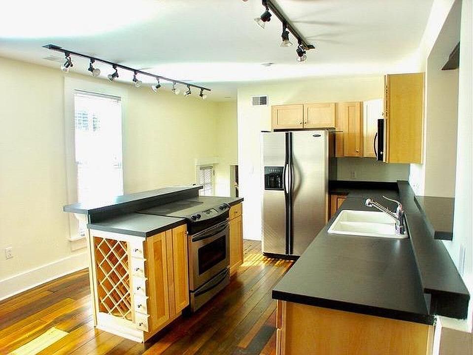 1st image of 132 E Third St APT 201