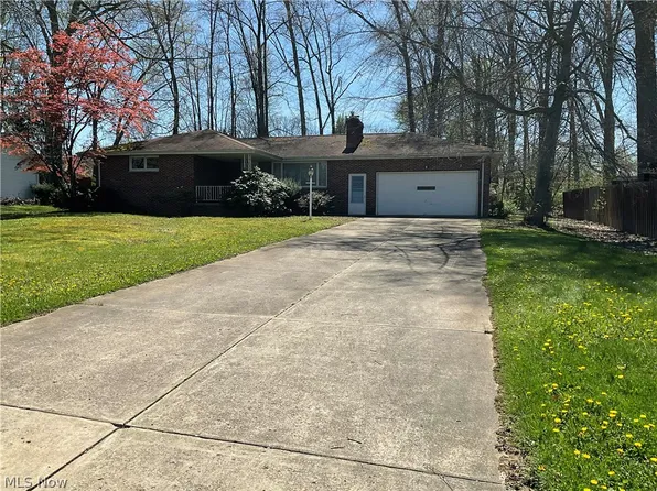 4257 Claridge Dr, Youngstown, OH 44511