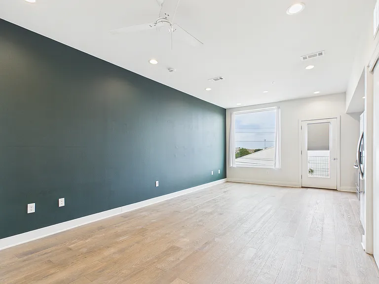 1800 E 4th St #343 — Photo 7