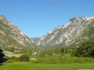 9581 S Glacier Ln, Sandy, UT 84092