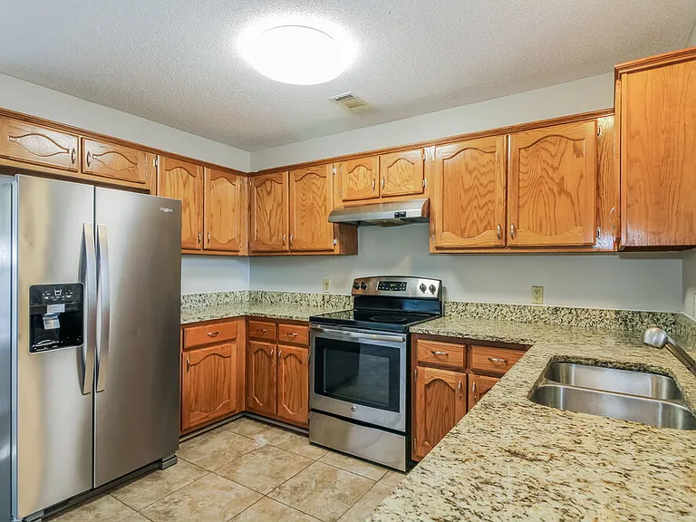 2362 Oak Springs Dr — Photo 6