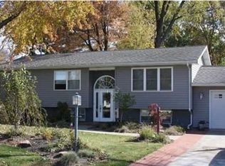 2004 George St, Lawrenceville, IL 62439