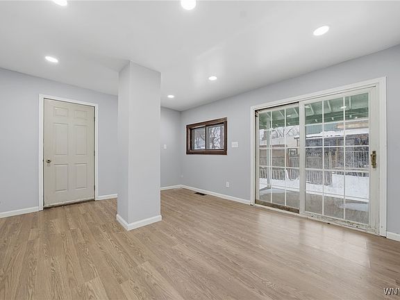 5th image of 734 Bishop St