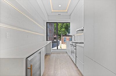 5th image of 1580-1588 Beacon St #301F