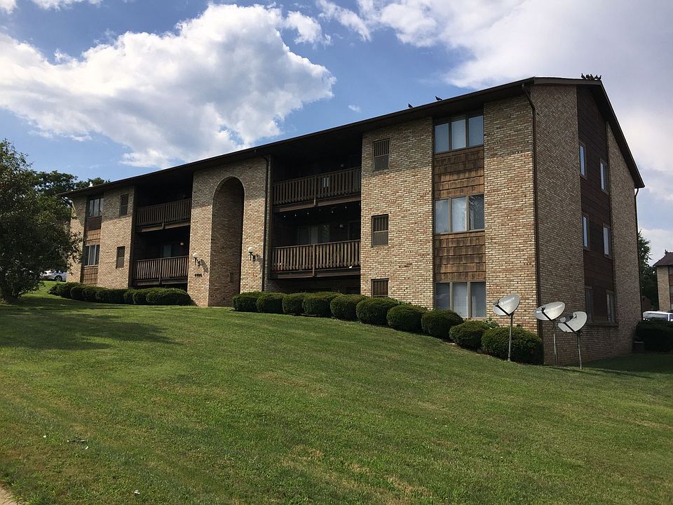 1st image of 483-491 Lovers Lane; Country Clb #Penthouse 71