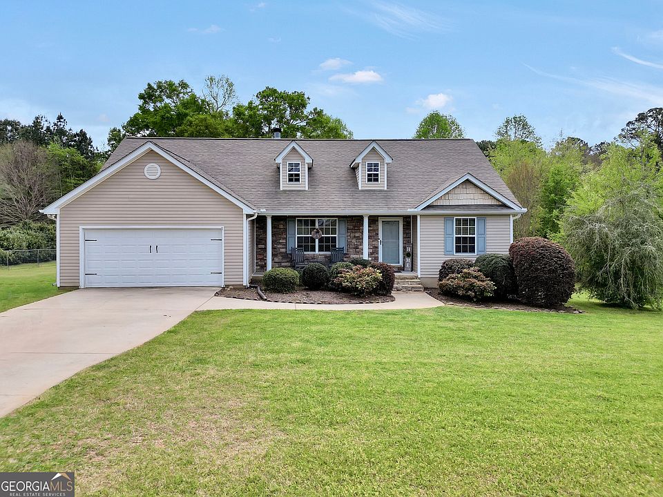 1st image of 135 Mathews Rd