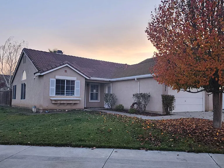 322 Roan Dr — Photo 2