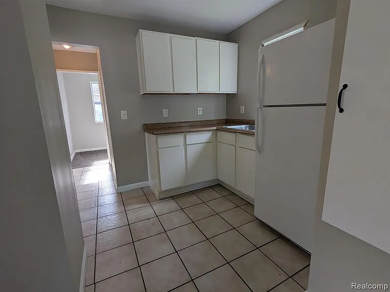 54 E Princeton Ave — Photo 4