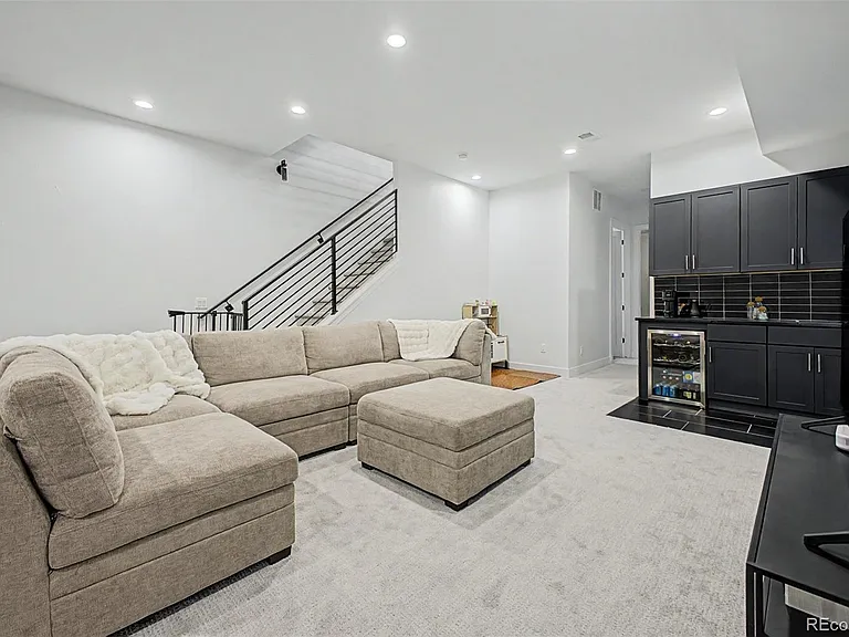 8 S Colorado Blvd — Photo 24