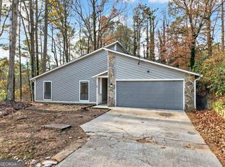 561 Pebble Creek Dr, Norcross, GA 30093