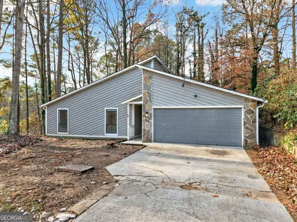 561 Pebble Creek Dr, Norcross, GA 30093
