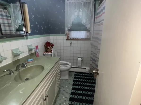 644 Avenue A image 13 of 15