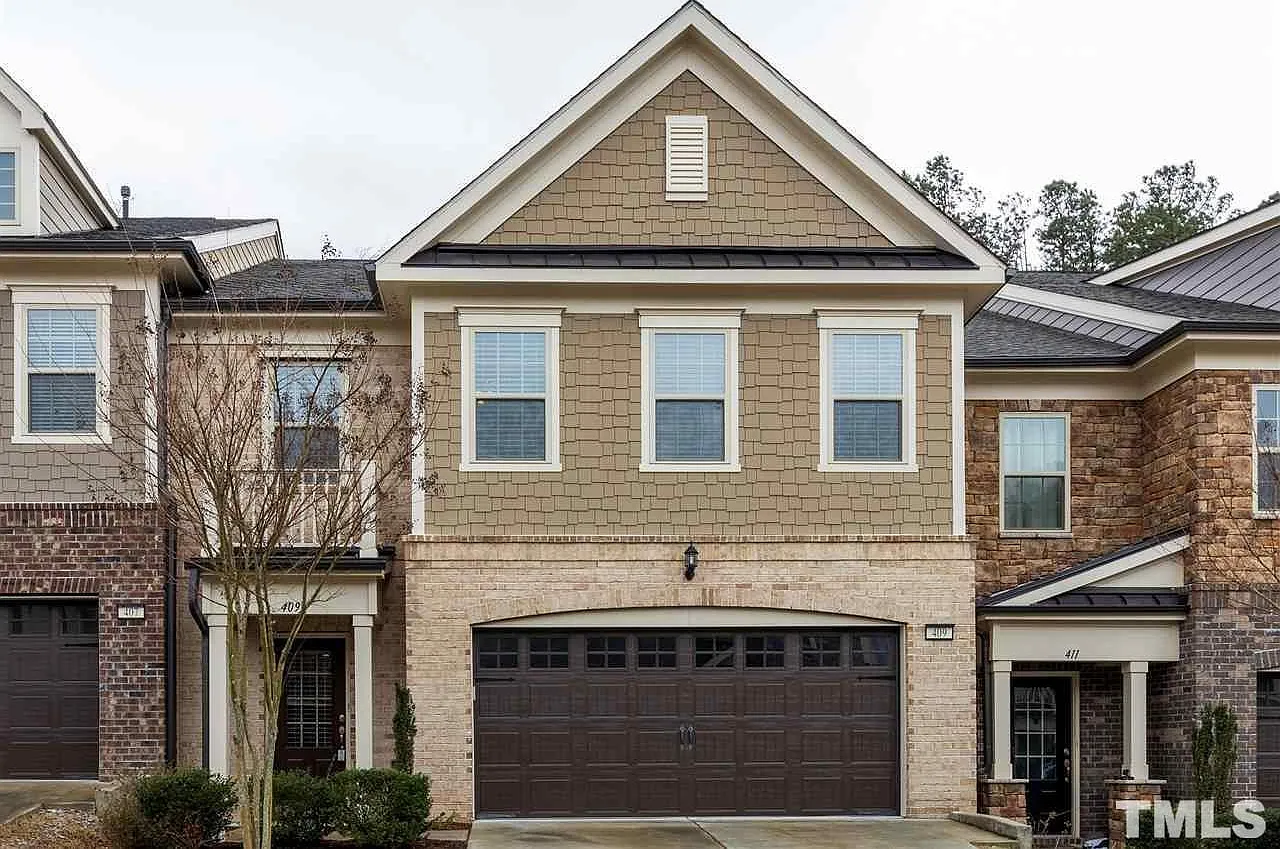 4 bed, 3.5 bath, 2657 sqft, $2,850 — Photo 1
