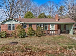 303 Stonewall Ave, Swannanoa, NC 28778