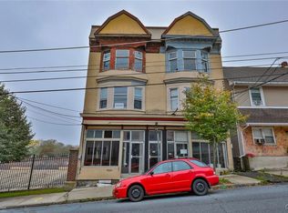 210-214 S Main St, Nazareth, PA 18064