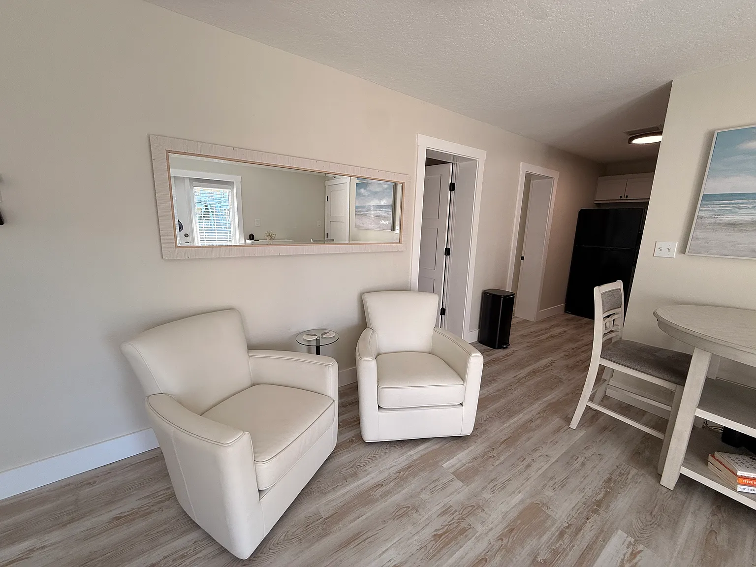 1 bed, 823 sqft, $2,000 — Photo 4