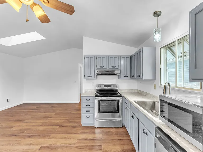 622 E Dale St — Photo 11