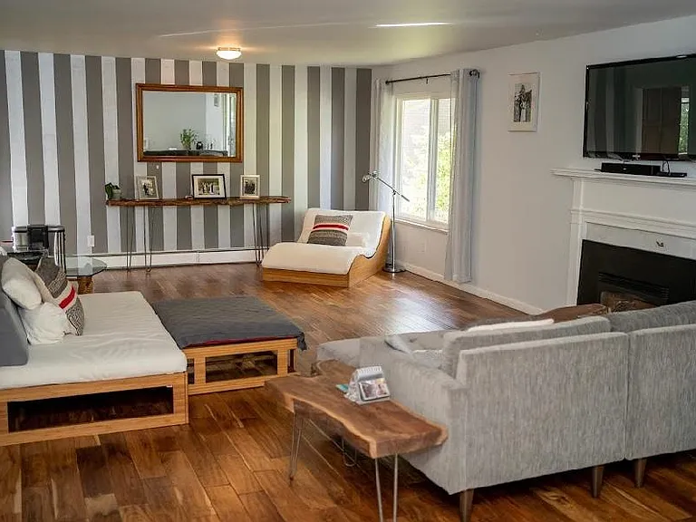 Main level living room