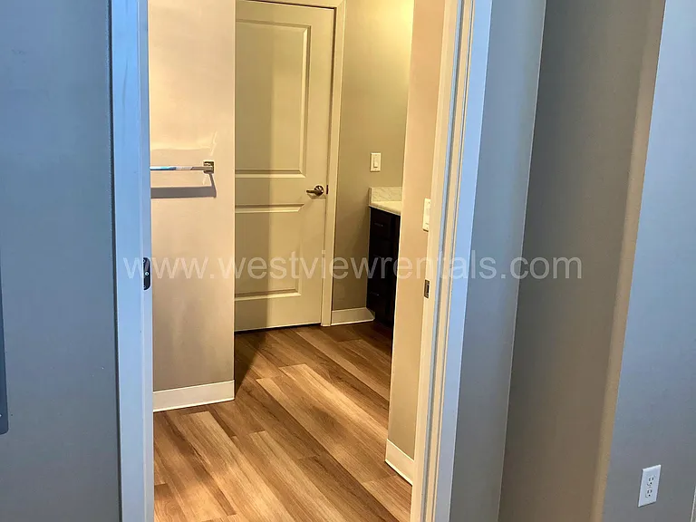 203 E Laurel St — Photo 67