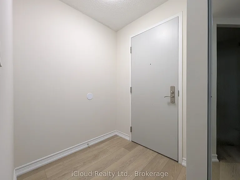 761 Bay St #702 — Photo 5