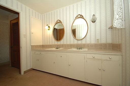3rd image of 3708 Linda Vista Dr