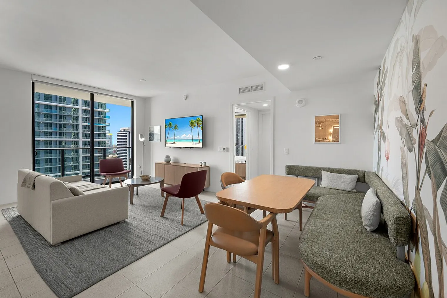 2 bed, 2.0 bath, 1076 sqft, $6,005 — Photo 4