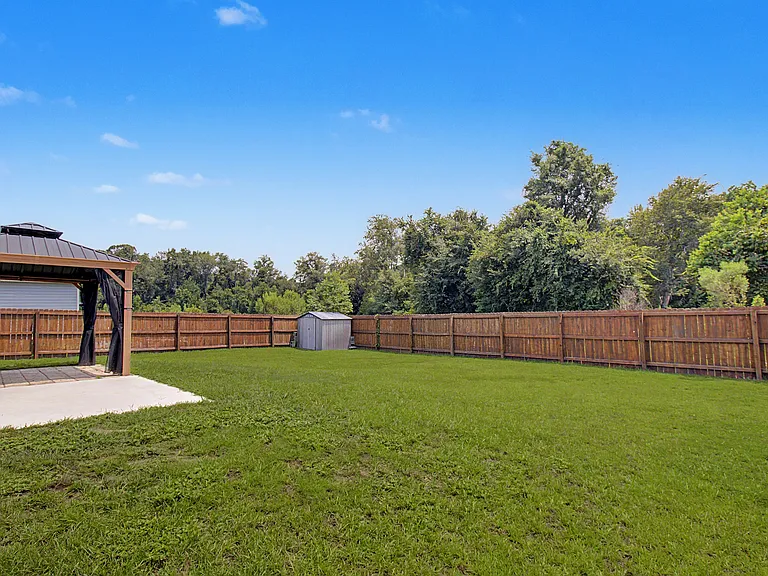 245 Alcott Cir — Photo 38