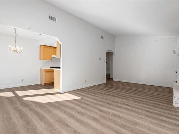 5th image of 4612 Franklin Park Dr