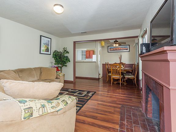 3rd image of 7711 Kraft Ave