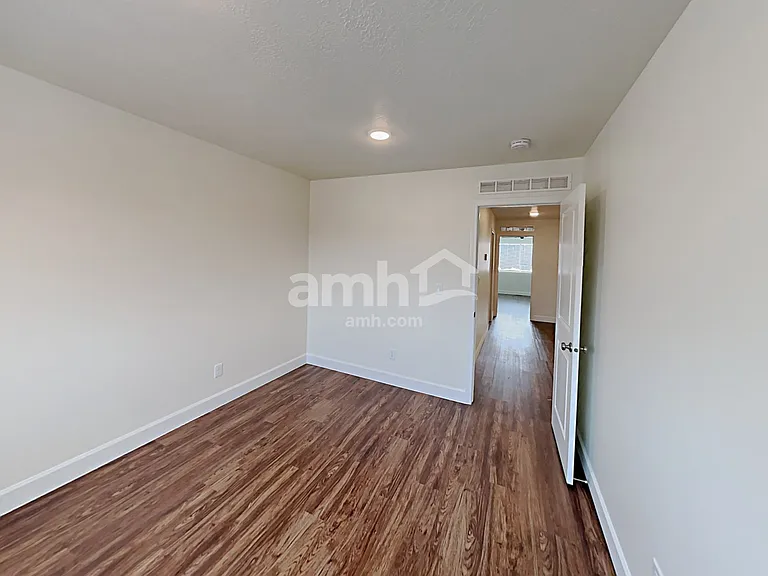 2613 W 3340 S — Photo 15
