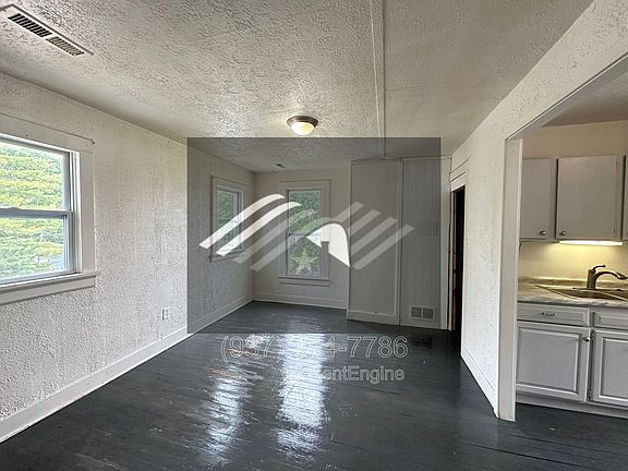 2nd image of 721 E Pearl St #2