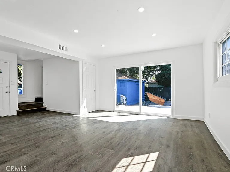 11006 S Truro Ave — Photo 18
